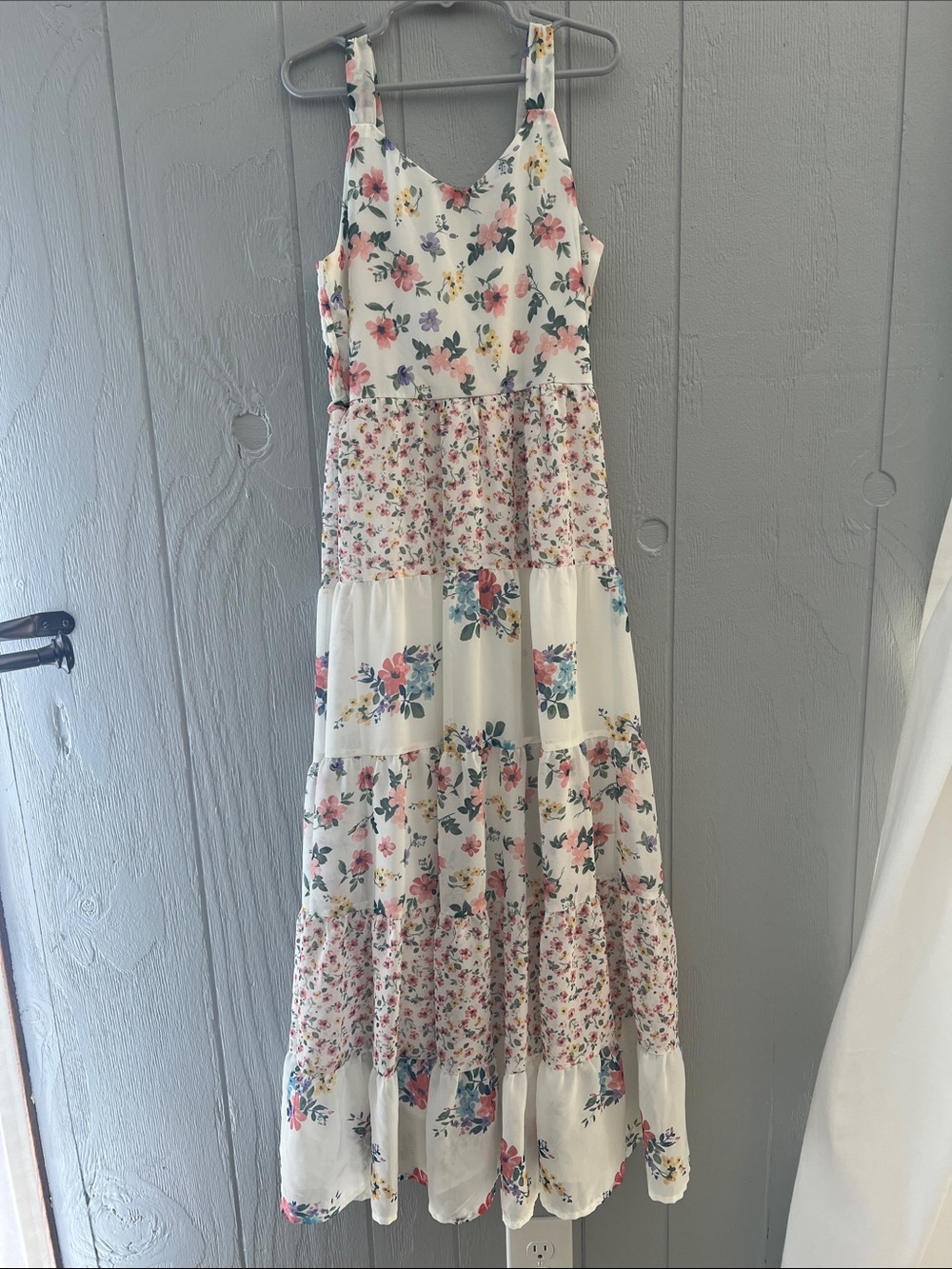 Speechless Kids Size 10 White Floral Tiered Maxi Dress